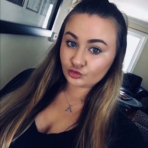 Meet your Posher, Lizzie